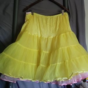 Tea Length 26″ Women Petticoat Nylon Yoke Underskirt for Vintage Dress L / XL